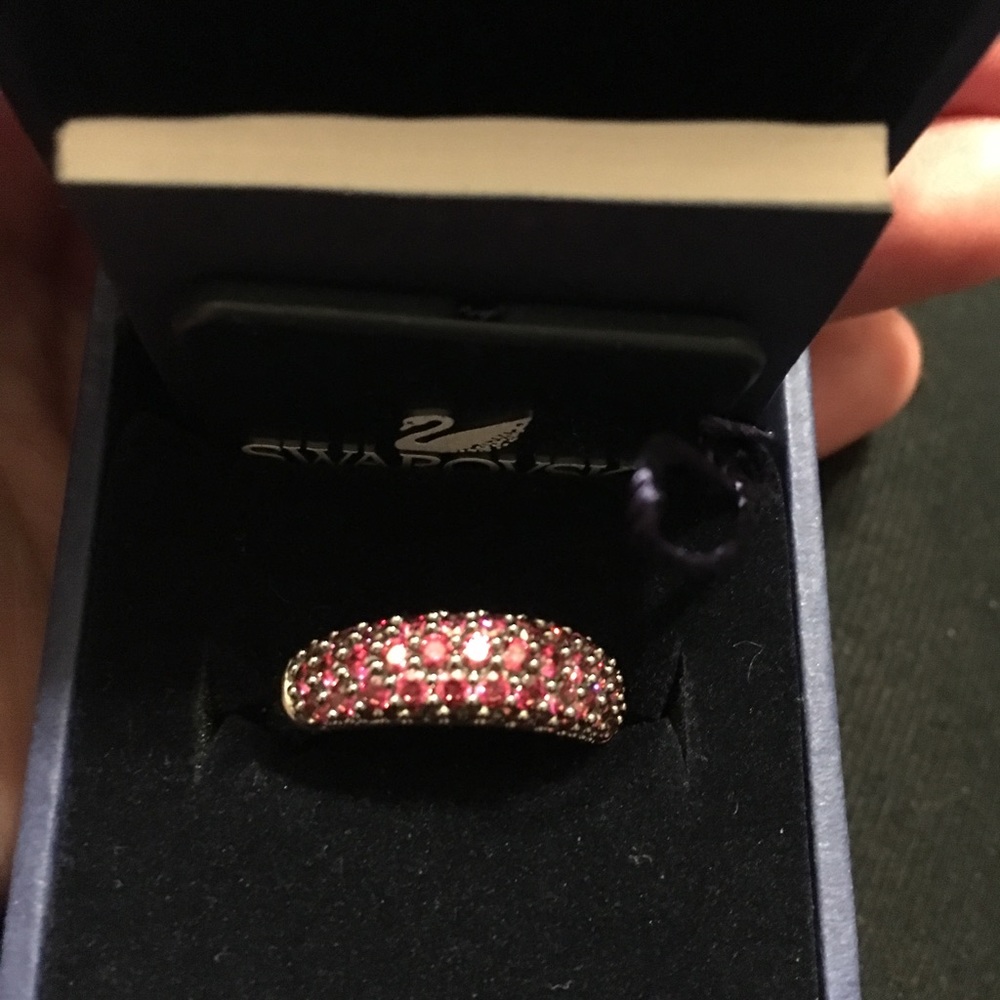 Swarovski pink crystal silver ring!